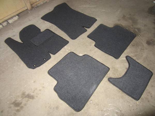 Велюровые коврики в салон Hyundai ix35 (Хендай Айх 35) Ковролин LUX